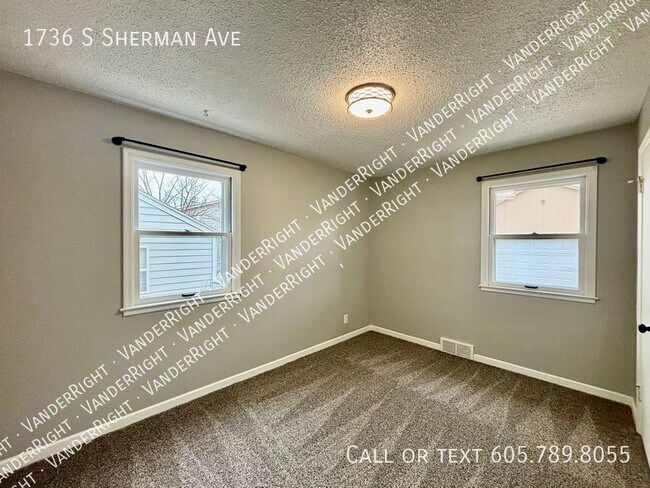 Building Photo - 1736 S Sherman Ave