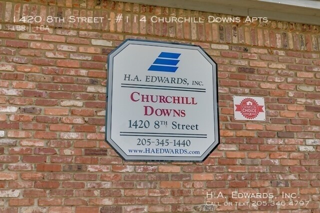 Building Photo - Churchill Downs Apartments