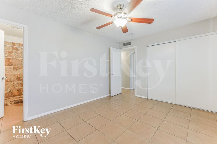 Building Photo - 4649 E Bowker St