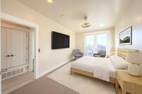 Building Photo - 67 S Main St