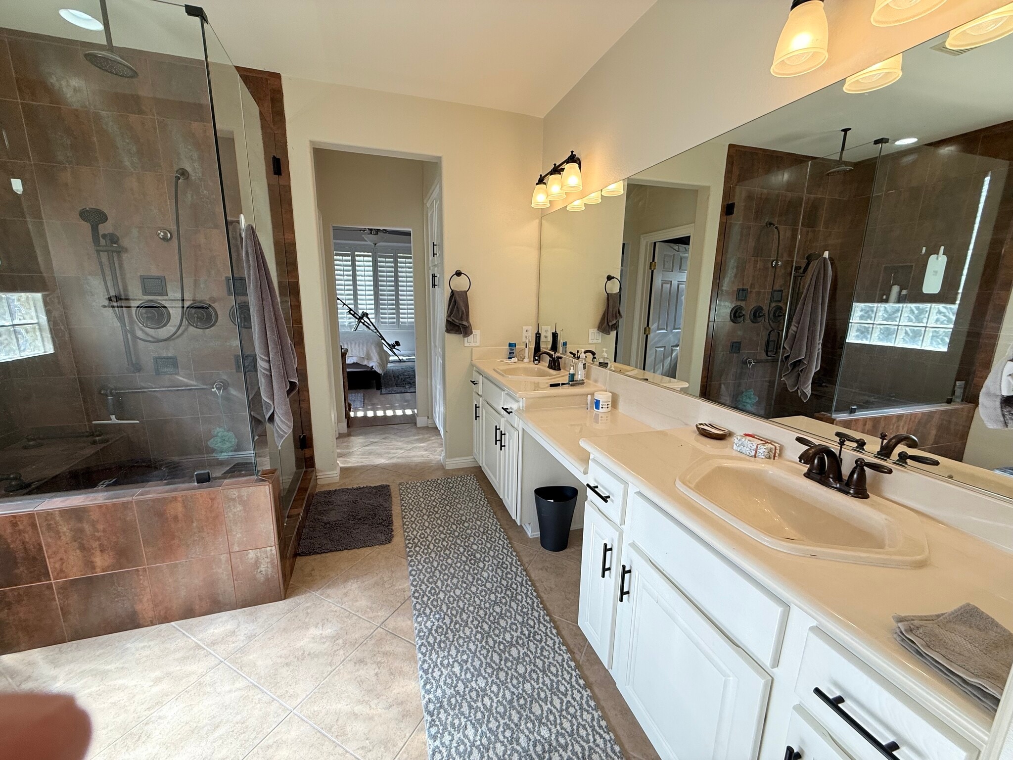 Building Photo - 10246 Rio de Thule Ln
