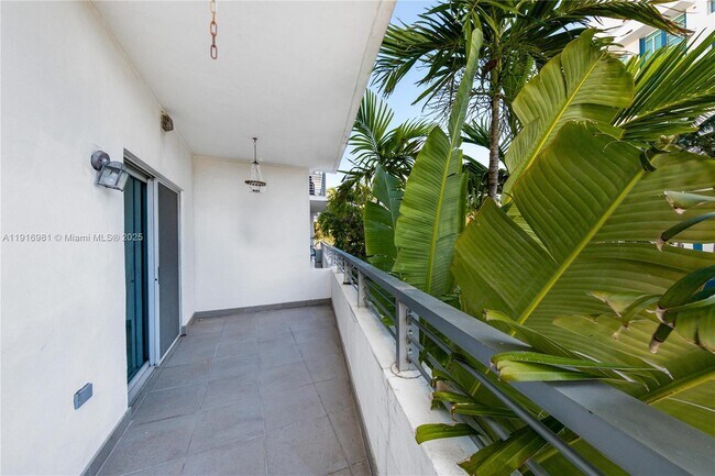 Building Photo - 7700 Collins Ave