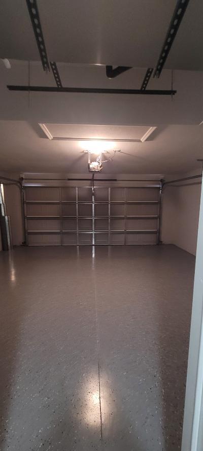 Building Photo - 2022 NE 25th Terrace