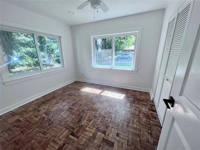 Building Photo - 2707 NW 4th Ave