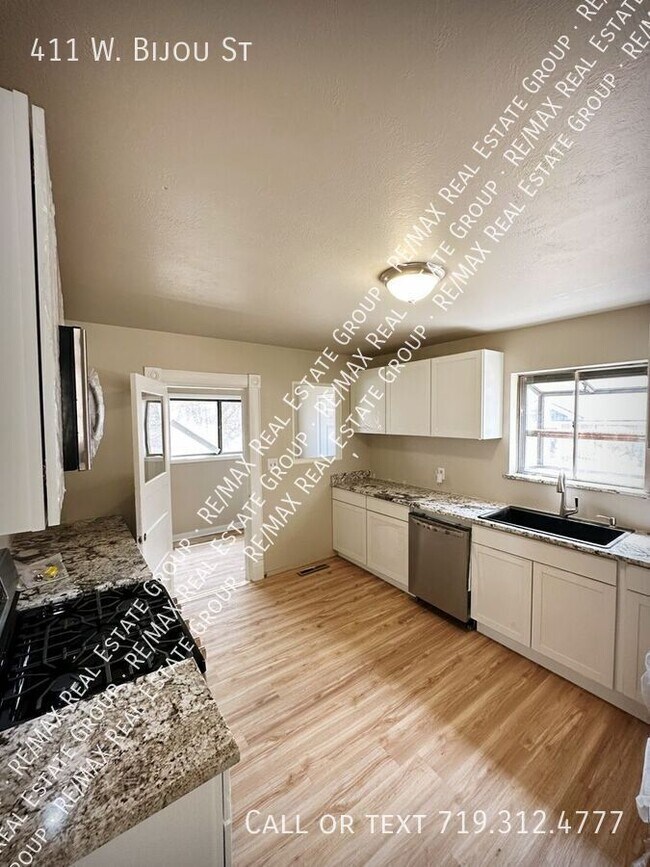 Building Photo - 411 W Bijou St