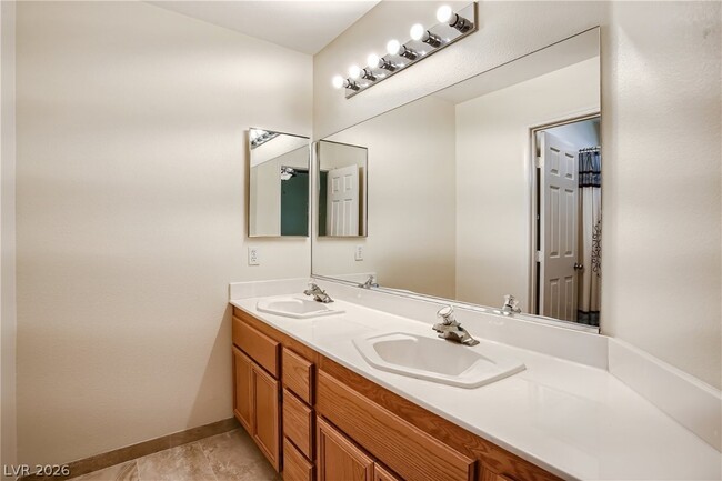 Building Photo - 2800 Evelyn Lake Ct