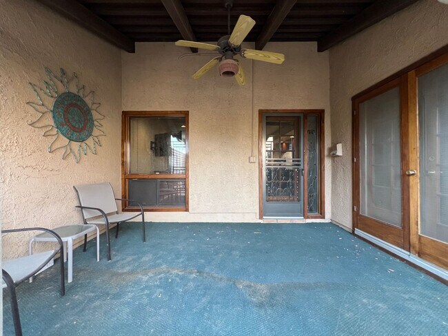 Building Photo - FURNISHED 3 BEDROOM HOME IN TOWN WITH POOL ACCESS!