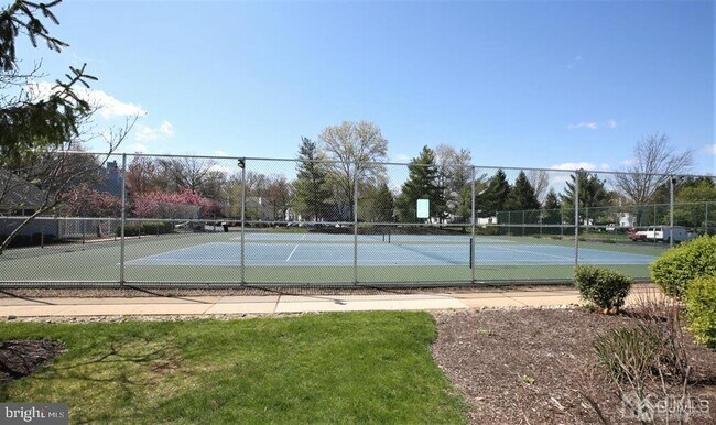 Building Photo - 1016 Aspen Dr