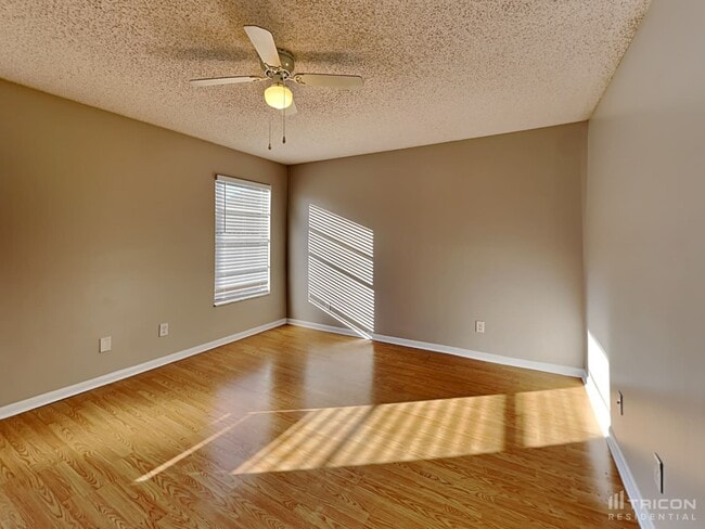 Building Photo - 4513 Cabbage Palm Dr
