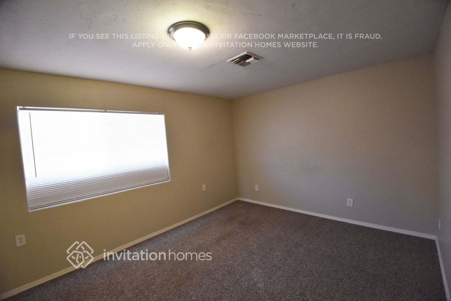 Building Photo - 548 N 98th St