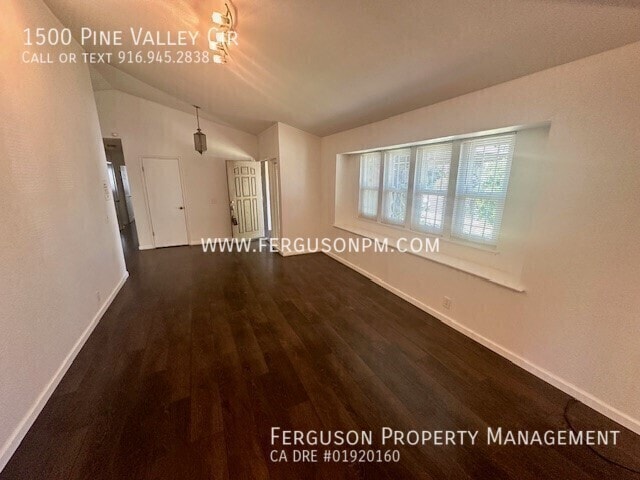 Building Photo - 1500 Pine Valley Cir