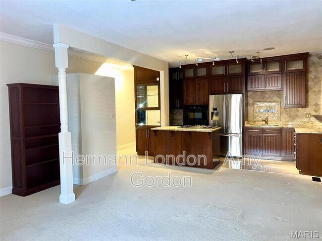 Building Photo - 4738 Olive St