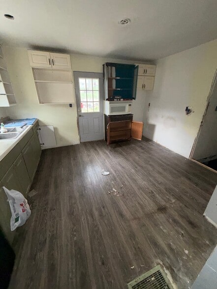 Building Photo - 3024 Glenwood Ave