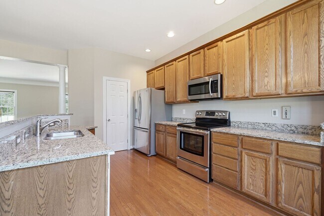 Building Photo - This is Northern Virginia living at its finest—offering the charm of a neighborhood community wit...