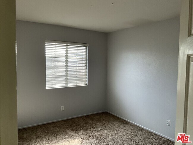 Building Photo - 13162 River Oaks Dr