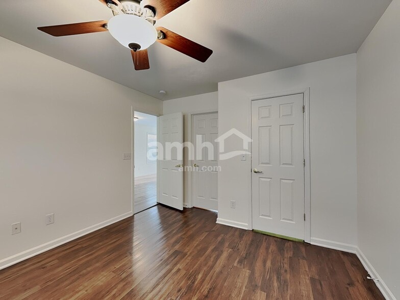 Building Photo - 118 Greenway St