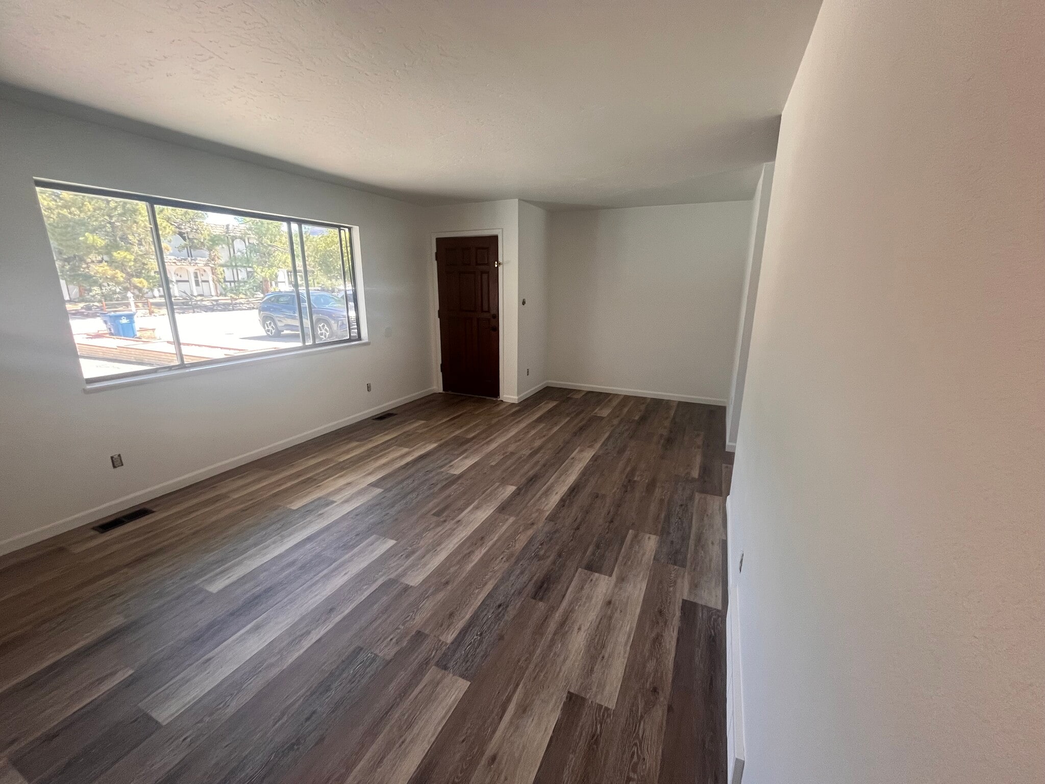 Building Photo - 3253 Castaneda Dr