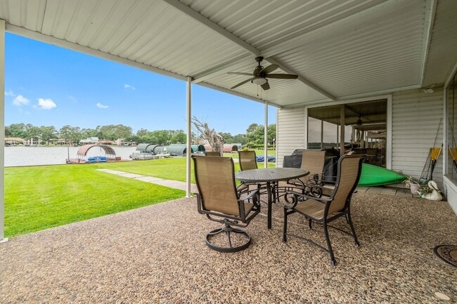 Building Photo - 2839 Hemingway Dr