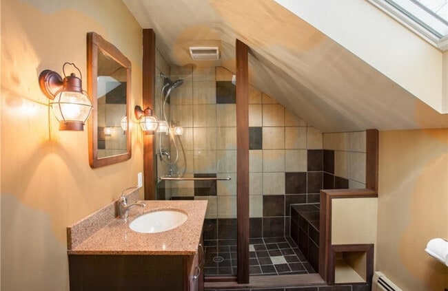 Building Photo - 156 Breezeway Dr