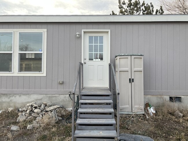 Building Photo - 1416 Huntley