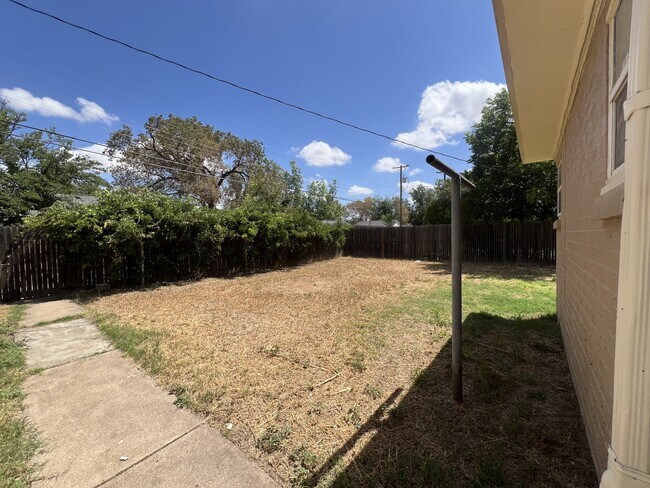 Building Photo - 2510 29th St