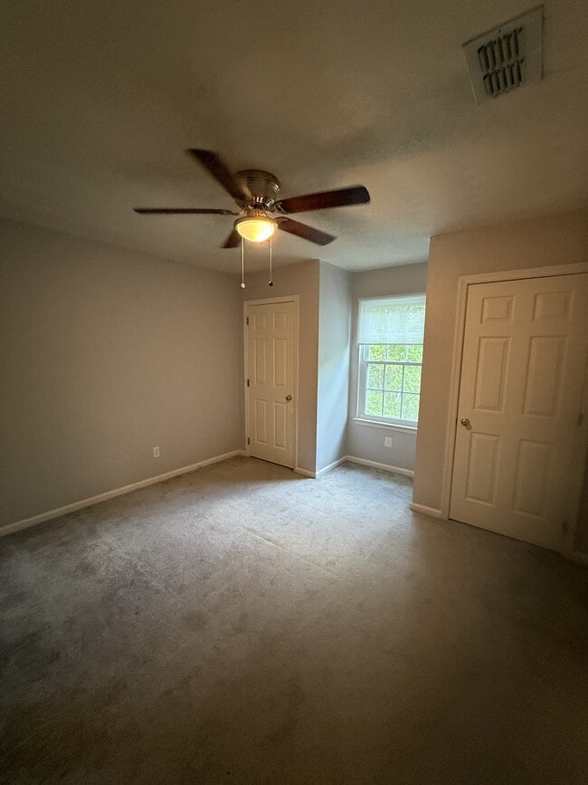 Building Photo - 3813 Sterncroft Dr