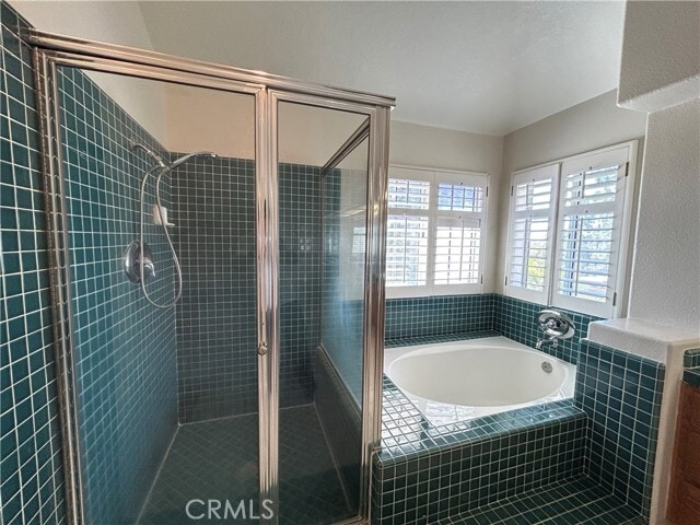 Building Photo - 8132 E Hillsdale Dr