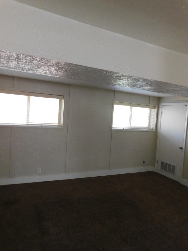 Building Photo - 5150 Caribbean Way