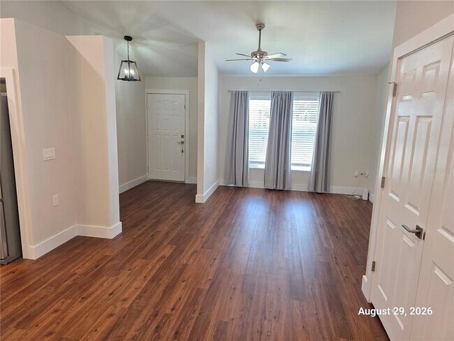 Building Photo - 834 Amidon St