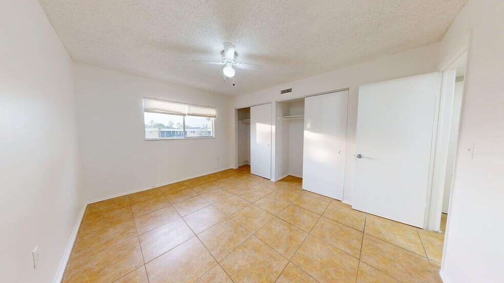 Building Photo - 1000 Lake of the Woods Blvd