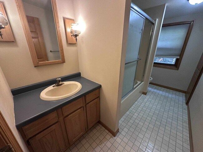 Building Photo - Click the “Apply Now” button or email wapmrentals@gmail.com for a prompt response.