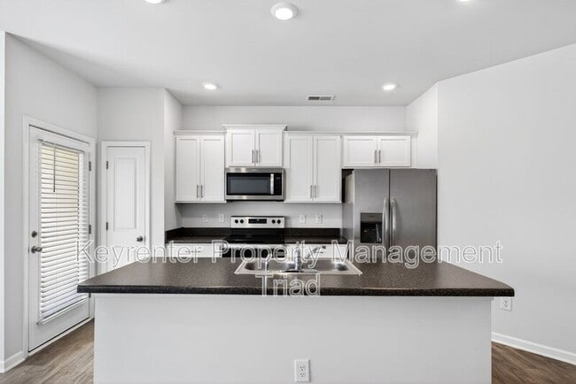 Building Photo - 3705 Nathans Wy