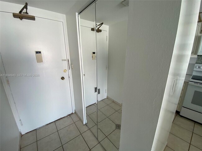 Building Photo - 1965 S Ocean Dr