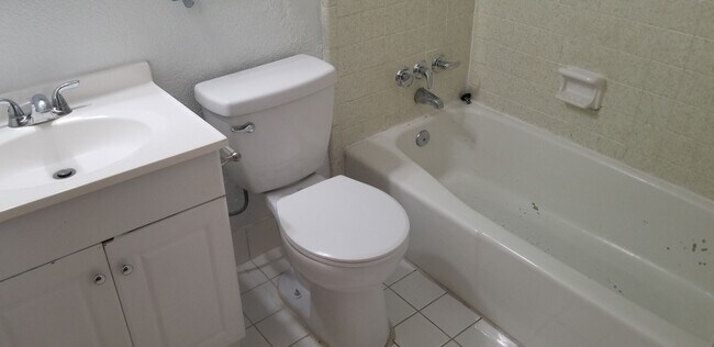 Building Photo - Super cute 3/1.5