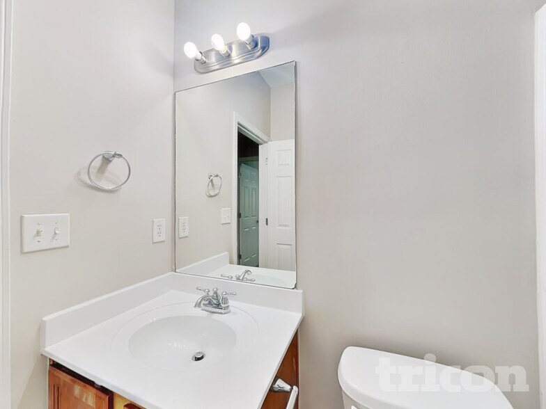 Building Photo - 1012 Levista Dr