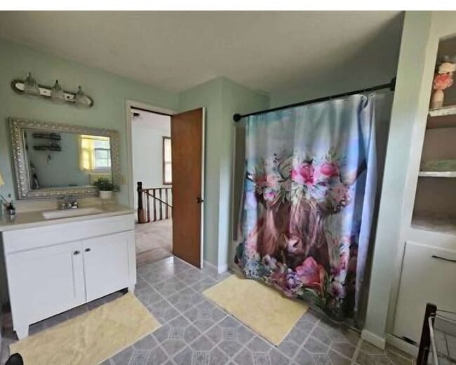 Building Photo - Darling 1 bedroom furnished house