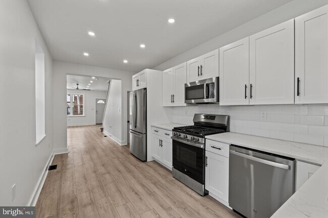 Building Photo - 3450 Almond St