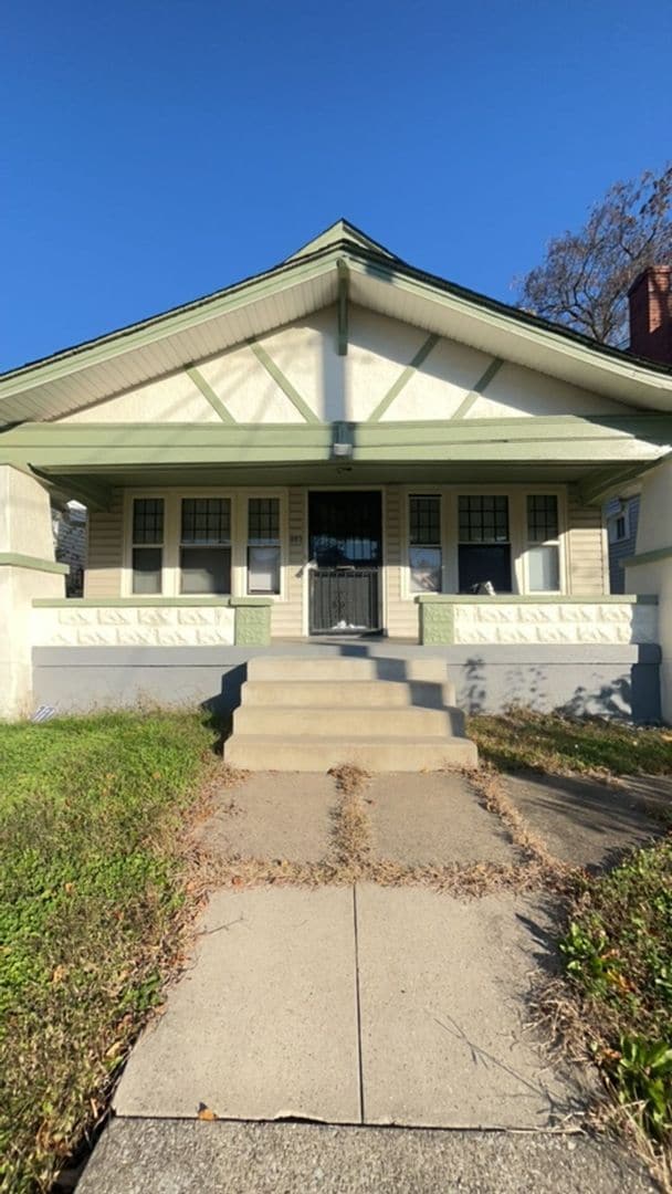 Building Photo - 3BR/1BA House