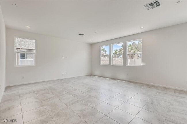 Building Photo - 8379 Lagunilla Ave