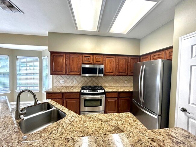 Building Photo - 14339 Fair Knoll Way