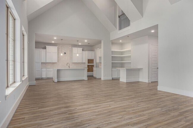 Building Photo - 9006 Meadow Bridge Dr