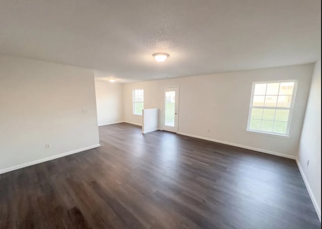 Building Photo - 6654 Hazelhatch Dr