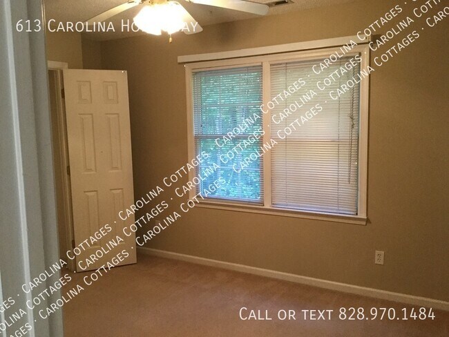 Building Photo - 613 Carolina Holly Way