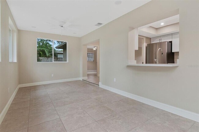 Building Photo - 2958 Dundee Dr