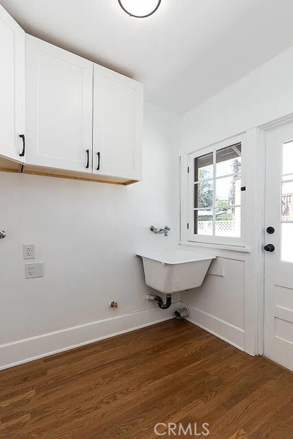 Building Photo - 977 N Hill St