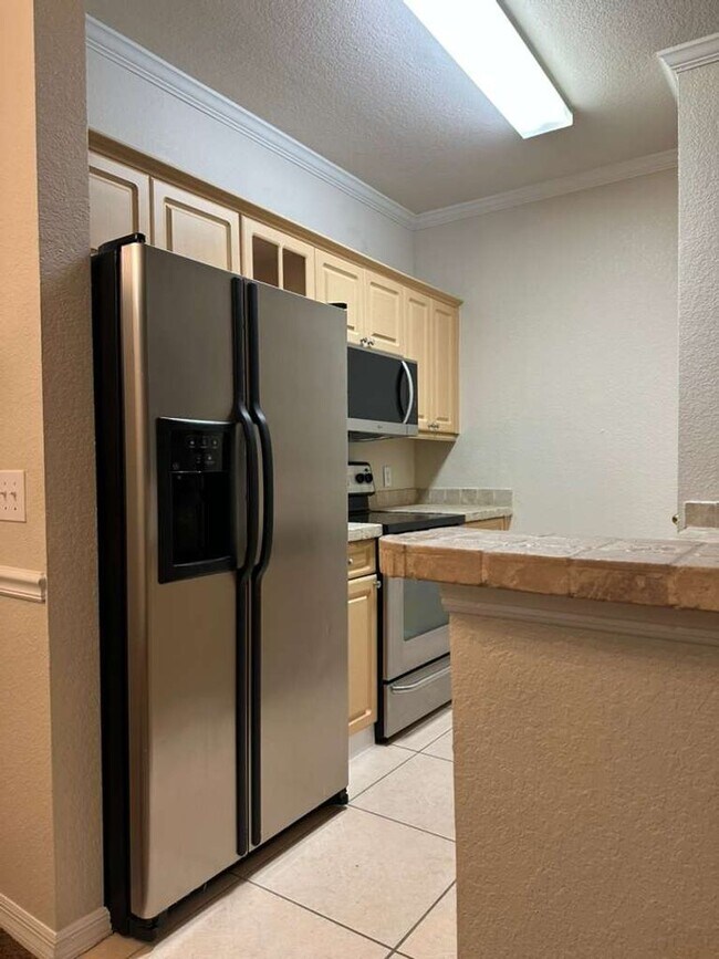 Building Photo - for Rent