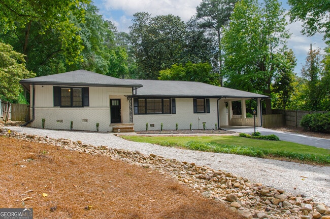 Building Photo - 4090 Land O Lakes Dr NE