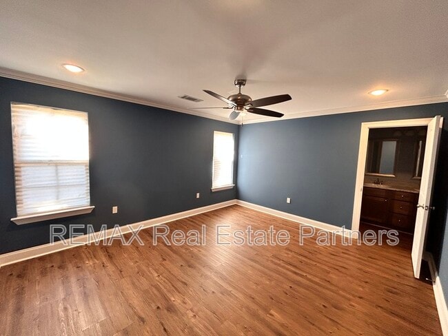 Building Photo - 9 Canyon Oak