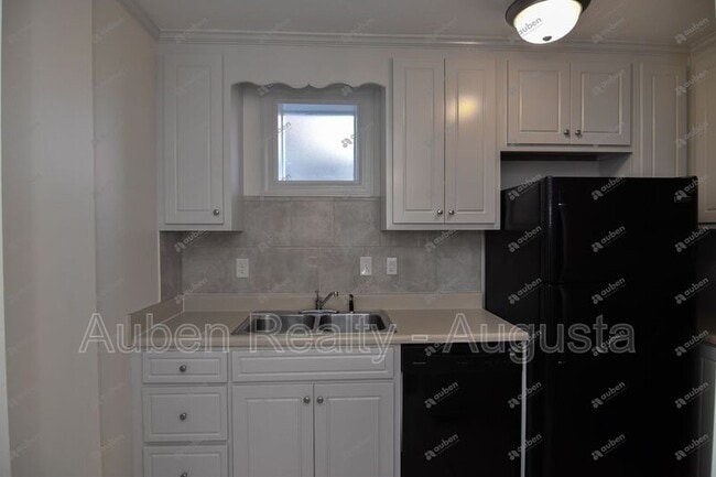 Building Photo - 239 Greene St