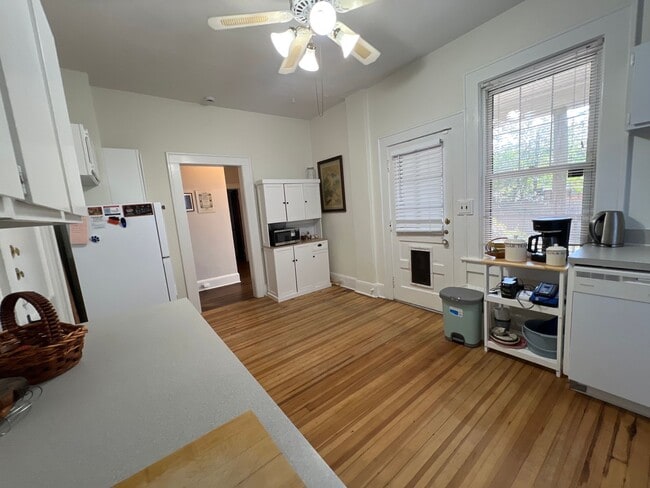 Building Photo - Maryland721